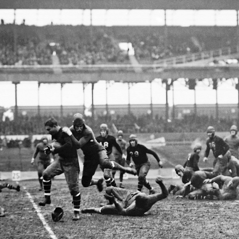 First Professional Football League Games: Iconic Matches