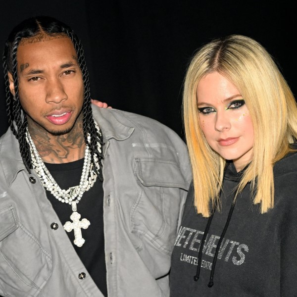 is avril lavigne married