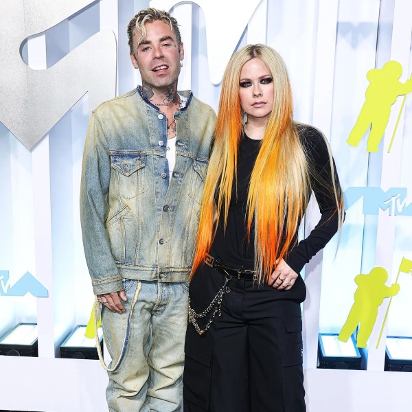 is avril lavigne married